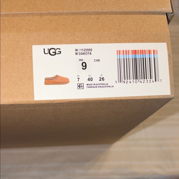Brand New in Box Women’s Ugg’s size 9 pls make sure to read description - Picture 10 of 10